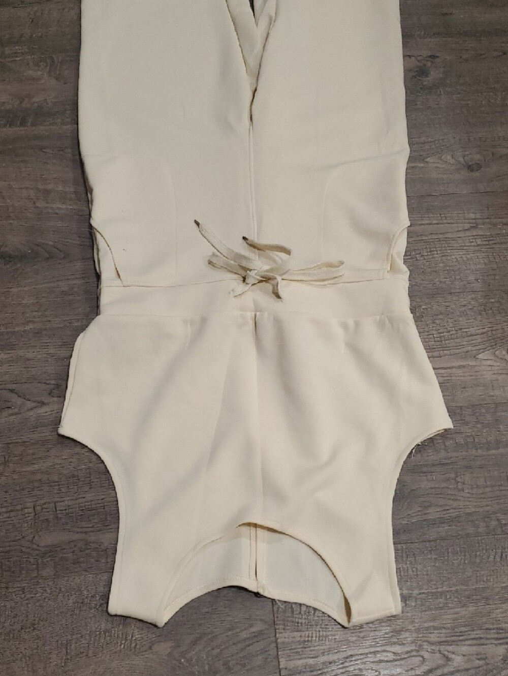 Sleeveless Cream Tie-Waist Wide-Leg Jumpsuit - Picture 4 of 11